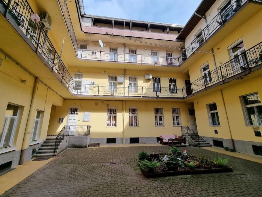 Vintage Apartman In City Center 米什科尔茨 外观 照片