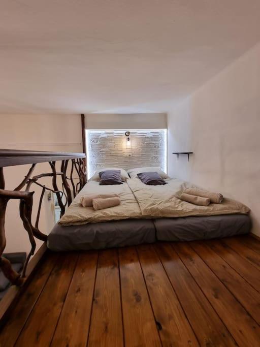 Vintage Apartman In City Center 米什科尔茨 外观 照片