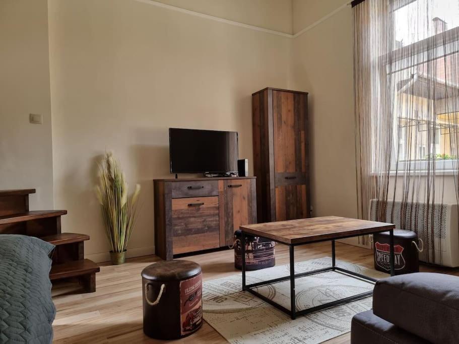 Vintage Apartman In City Center 米什科尔茨 外观 照片